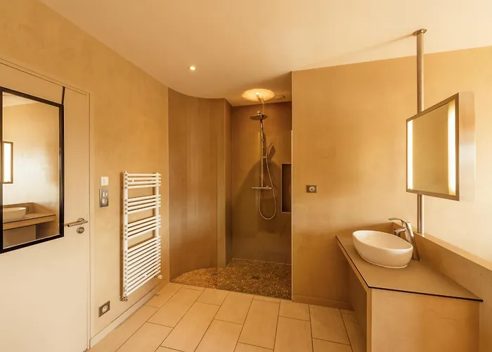 Villa La Bleue, 800m2, Hammam, Piscine Et Jacuzzi Capendac